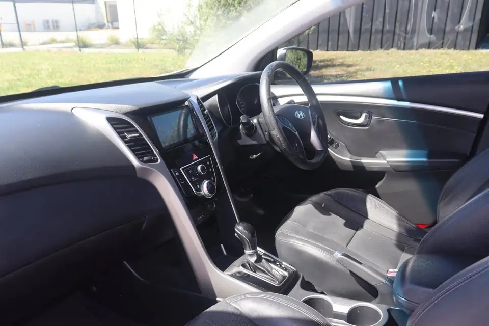 2014 Hyundai i30 Trophy inspection 1ELM130 03